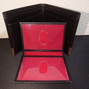 NEW Guess bifold wallet